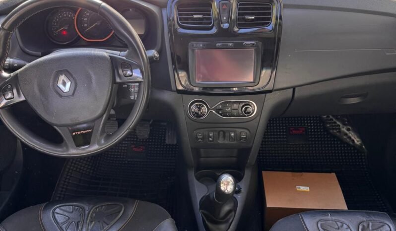RENAULT SANDERO STEPWAY PRIVILEGE 2017 full