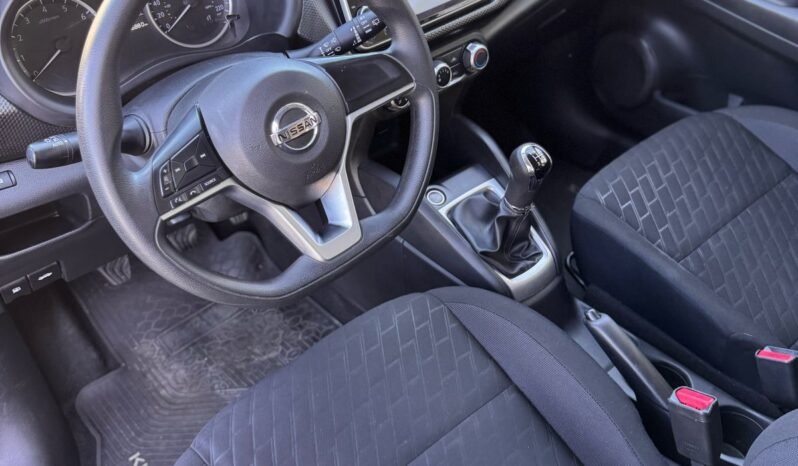 NISSAN KICKS SENSE 1.6 MT AÑO 2022 full