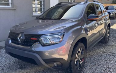 RENAULT DUSTER ICONIC 1.3T 4X4 MT 2025 0KM