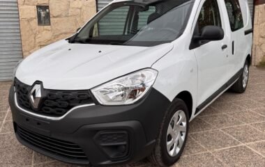 RENAULT KANGOO EXPRESS EMOTION 1.6 5AS 2025 0KM