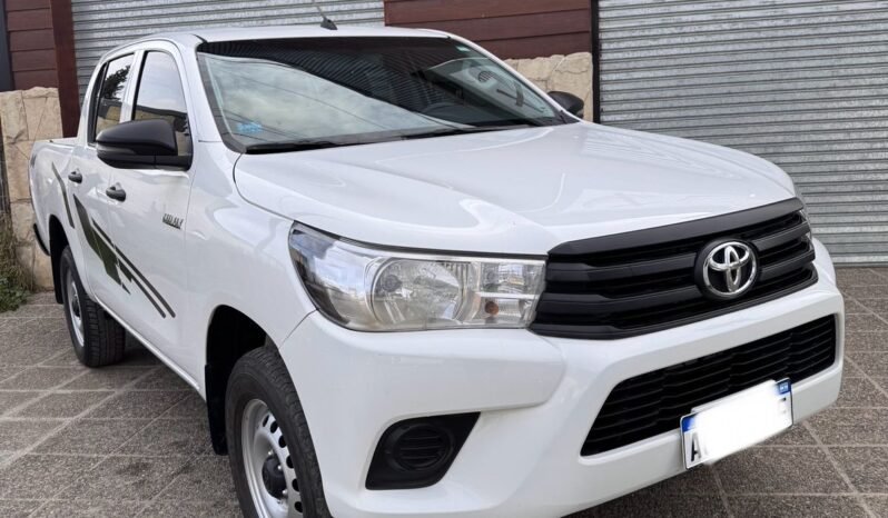 TOYOTA HILUX DX 2.4 4X4 MT 2023 full