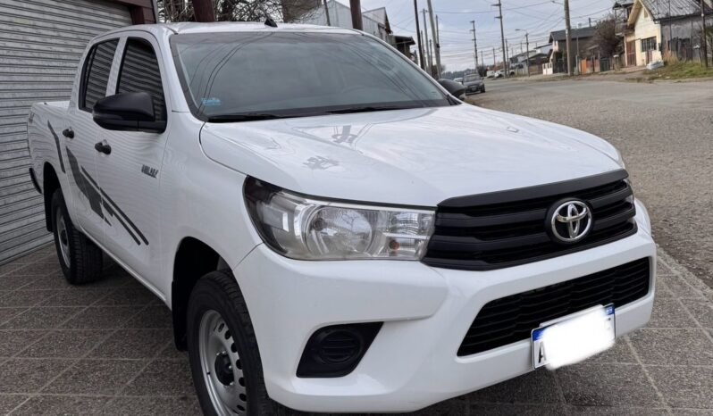 TOYOTA HILUX DX 2.4 4X4 MT 2023 full