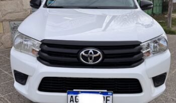 TOYOTA HILUX DX 2.4 4X4 MT 2023 full