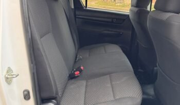 TOYOTA HILUX DX 2.4 4X4 MT 2023 full