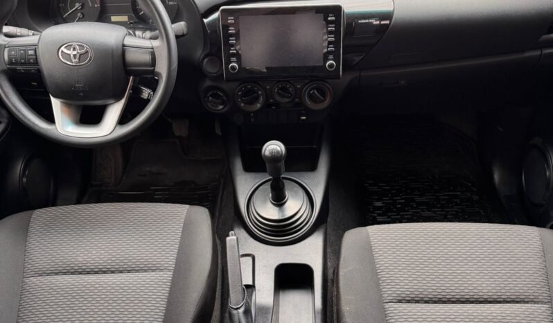 TOYOTA HILUX DX 2.4 4X4 MT 2023 full