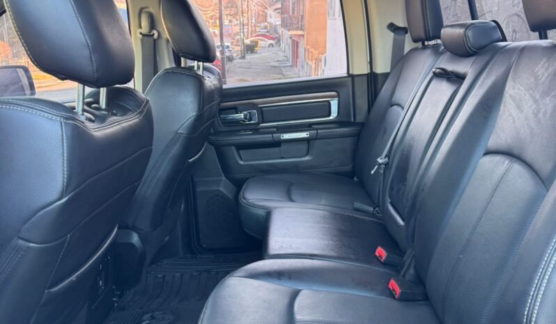 DODGE RAM LARAMIE 5.7 V8 4X4 AT 2019 full