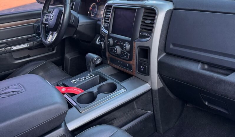 DODGE RAM LARAMIE 5.7 V8 4X4 AT 2019 full