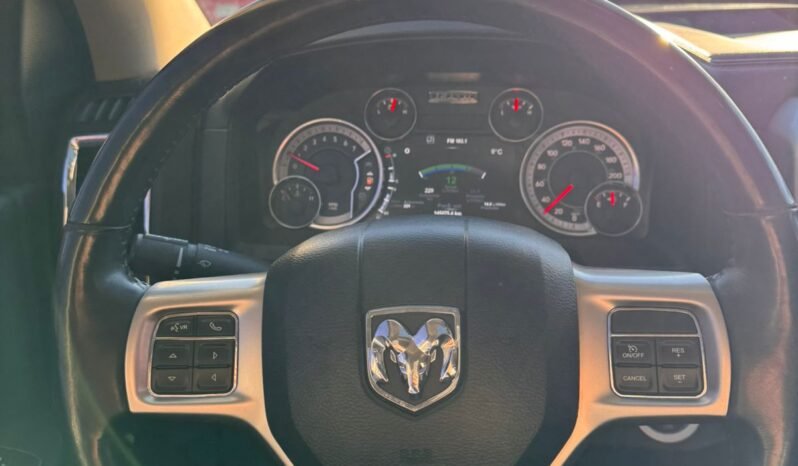 DODGE RAM LARAMIE 5.7 V8 4X4 AT 2019 full