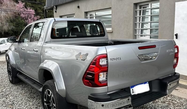 TOYOTA HILUX SRX AT 4X4 MY25 0KM full