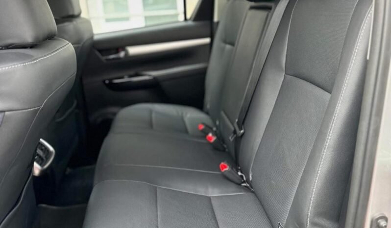 TOYOTA HILUX SRX AT 4X4 MY25 0KM full
