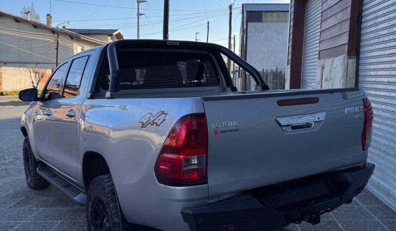 TOYOTA HILUX SRV 2.8 4X4 MT 2019 full