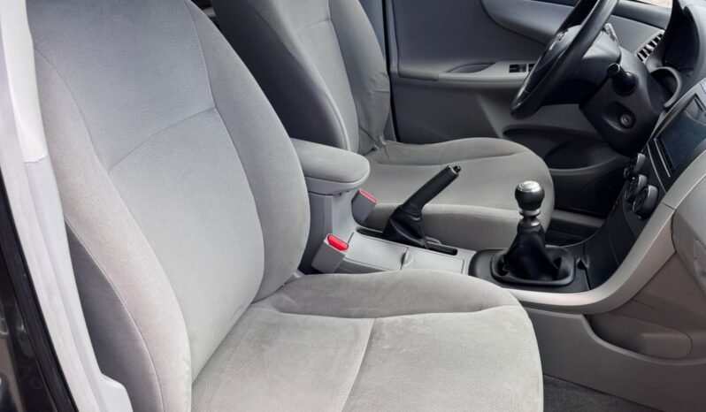 TOYOTA COROLLA XLI 1.8 MT 2013 full