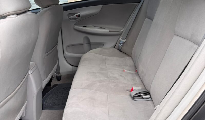 TOYOTA COROLLA XLI 1.8 MT 2013 full