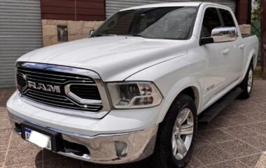 DODGE RAM LARAMIE 5.7 V8 4X4 2020