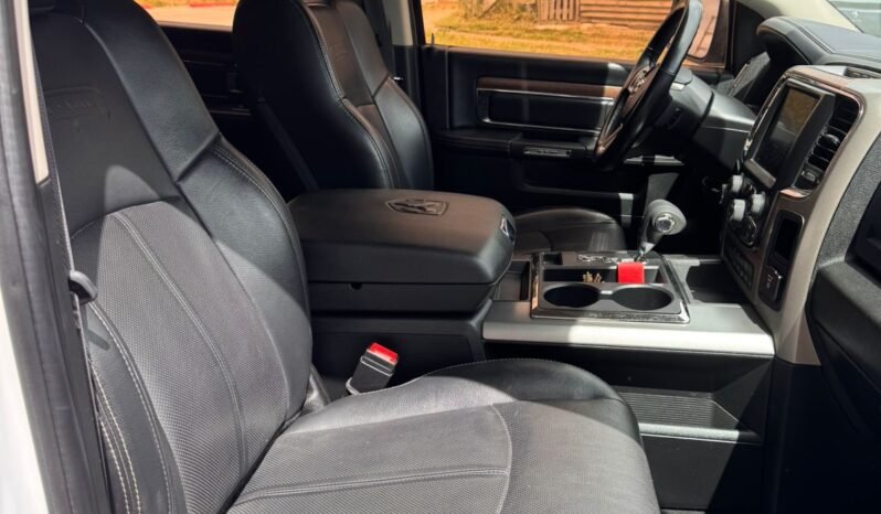 DODGE RAM LARAMIE 5.7 V8 4X4 2020 full