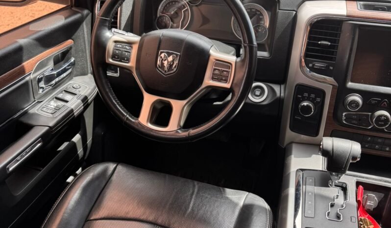 DODGE RAM LARAMIE 5.7 V8 4X4 2020 full