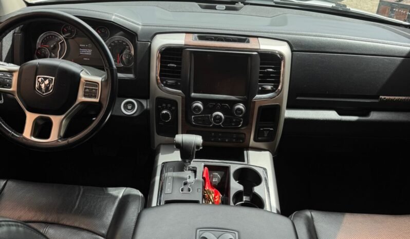 DODGE RAM LARAMIE 5.7 V8 4X4 2020 full