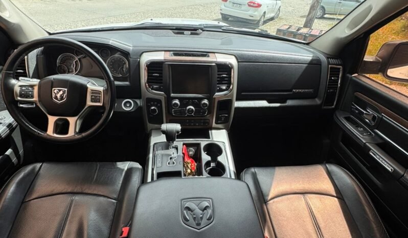 DODGE RAM LARAMIE 5.7 V8 4X4 2020 full