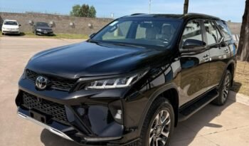 TOYOTA HILUX SW4 DIAMOND II 2.8 4X4 AT 2025 0KM full