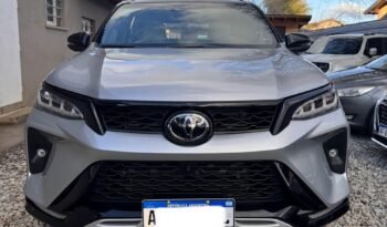 TOYOTA HILUX SW4 DIAMOND II 2.8 4X4 AT 2025 0KM full