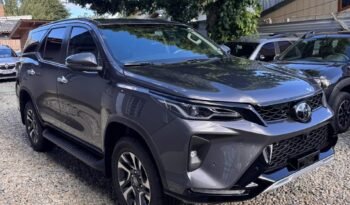 TOYOTA HILUX SW4 SRX AT 4X4 7AS MY26 0KM – LISTA PARA PATENTAR! full