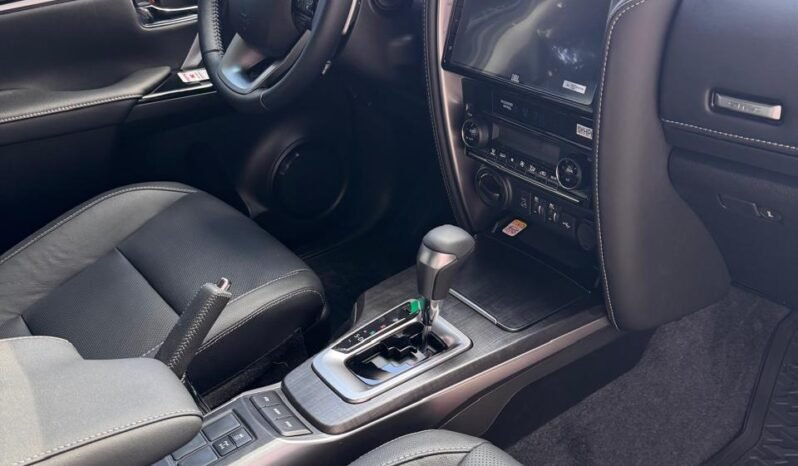 TOYOTA HILUX SW4 SRX AT 4X4 7AS MY26 0KM – LISTA PARA PATENTAR! full