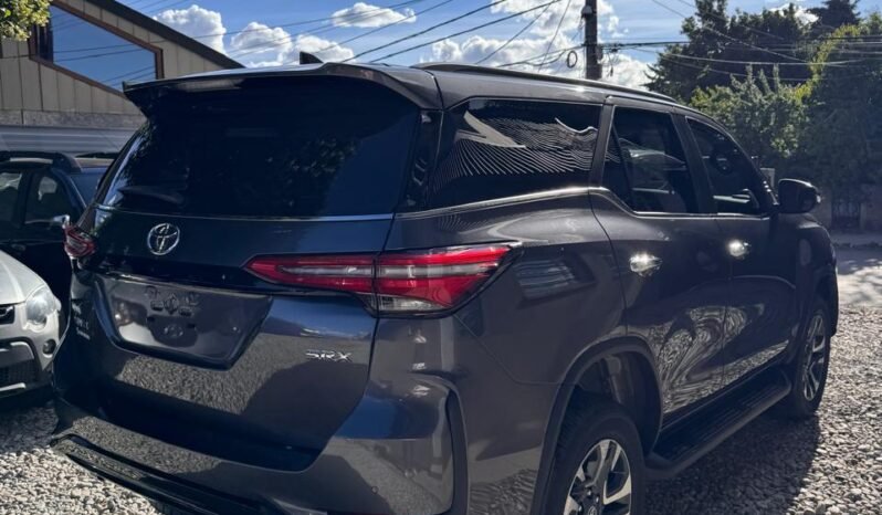 TOYOTA HILUX SW4 SRX AT 4X4 7AS MY26 0KM – LISTA PARA PATENTAR! full