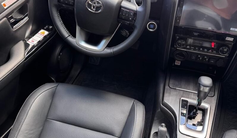 TOYOTA HILUX SW4 SRX AT 4X4 7AS MY26 0KM – LISTA PARA PATENTAR! full