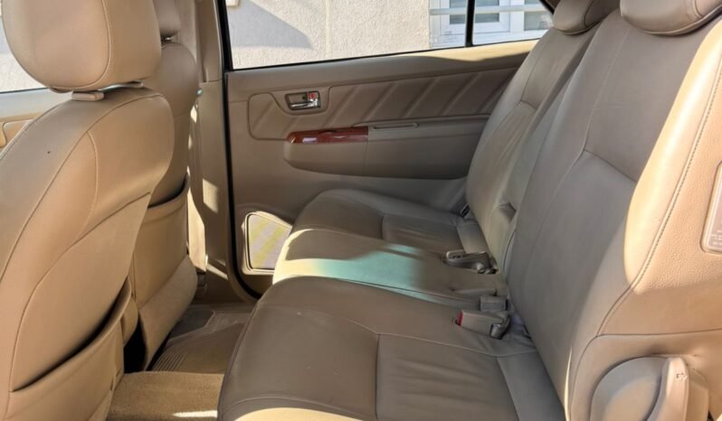 TOYOTA HILUX SW4 SRV 3.0 4X4 MT 2011 full