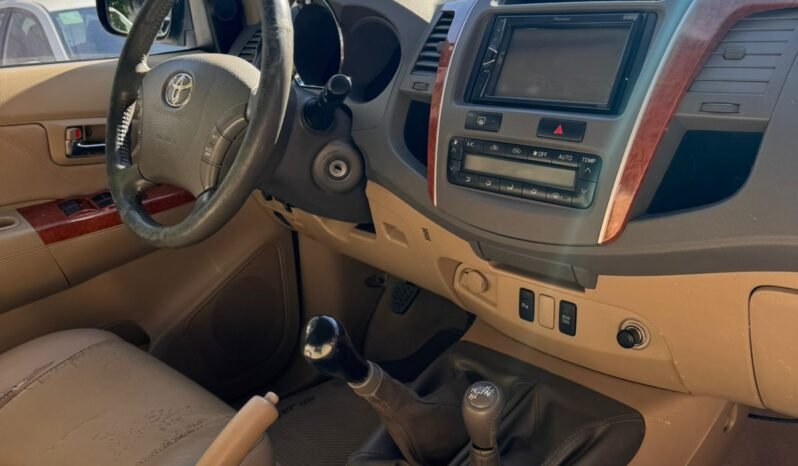 TOYOTA HILUX SW4 SRV 3.0 4X4 MT 2011 full