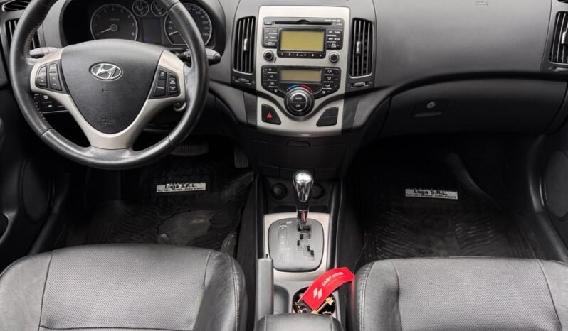 HYUNDAI i30 2.0 PREMIUM AT 2011 full
