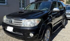 TOYOTA HILUX SW4 SRV 3.0 4X4 MT 7AS 2011