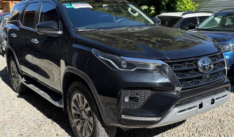 TOYOTA HILUX SW4 SRX AT 2.8 4X4 2023 full