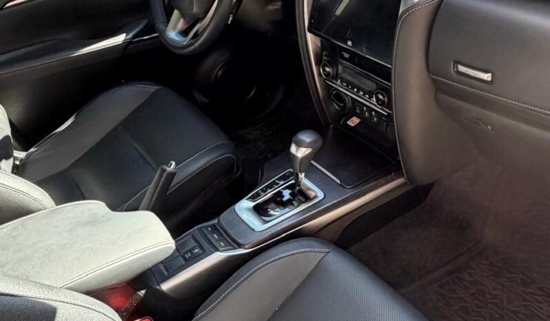 TOYOTA HILUX SW4 SRX AT 2.8 4X4 2023 full