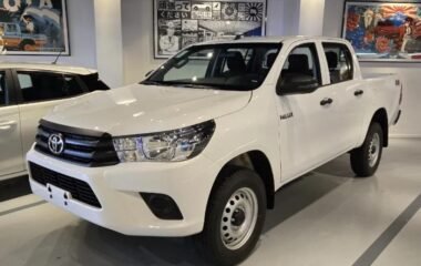 TOYOTA HILUX DX 2.4 4X4 AT 2026 0KM