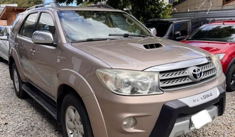 TOYOTA HILUX SW4 SRV 3.0 4X4 MT 2010 full