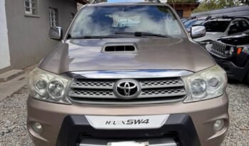 TOYOTA HILUX SW4 SRV 3.0 4X4 MT 2010 full