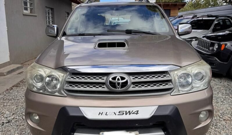 TOYOTA HILUX SW4 SRV 3.0 4X4 MT 2010 full