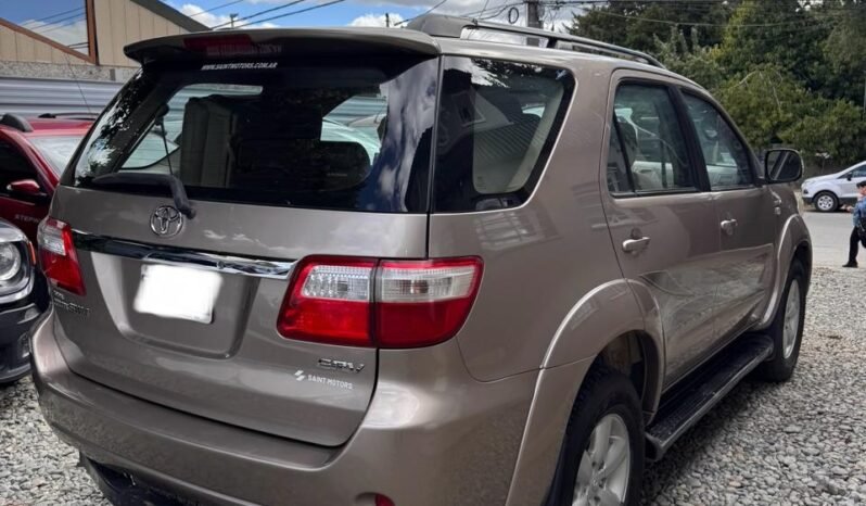 TOYOTA HILUX SW4 SRV 3.0 4X4 MT 2010 full