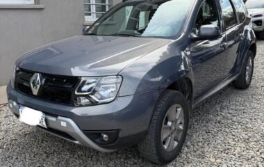 RENAULT DUSTER PRIVILEGE 2.0 4X4 6MT 2018