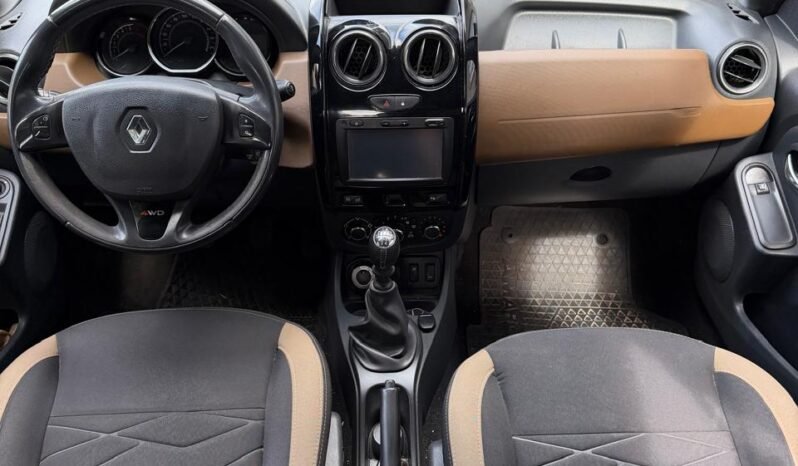 RENAULT DUSTER PRIVILEGE 2.0 4X4 6MT 2018 full