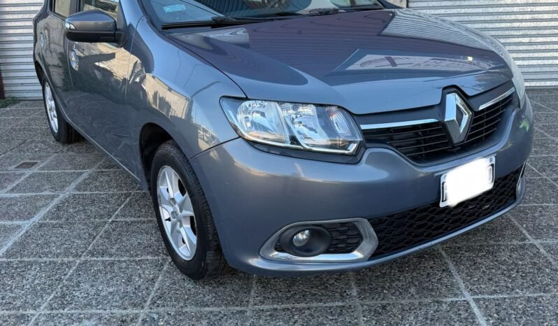 RENAULT SANDERO PRIVILEGE 1.6 2015 full