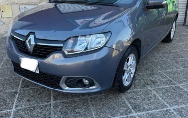 RENAULT SANDERO PRIVILEGE 1.6 2015