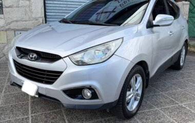 HYUNDAI TUCSON GLS 2.0 4WD MT 2012
