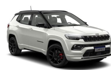 JEEP COMPASS BLACKHAWK 4X4 AT9 272HP 0KM