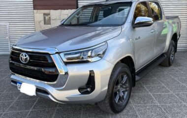 TOYOTA HILUX SRV 2.8 204 HP 4X4 MT 2022