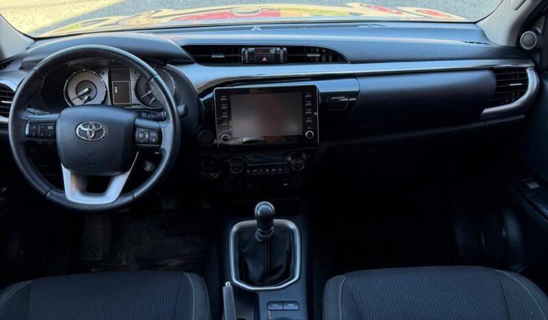 TOYOTA HILUX SRV 2.8 204 HP 4X4 MT 2022 full
