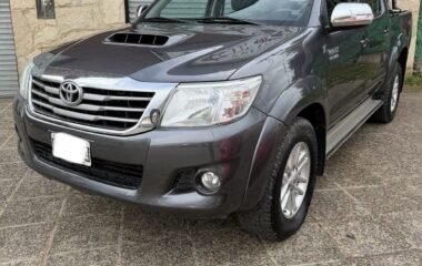 TOYOTA HILUX SRV 4X4 3.0 AT 2015