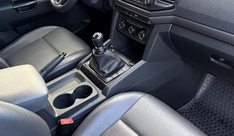 VOLKSWAGEN AMAROK TRENDLINE 140HP 4X4 MT 2022 full