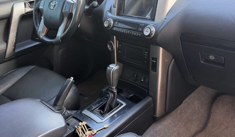 TOYOTA LAND CRUSSIER PRADO TXL 4.0 4X4 2013 full